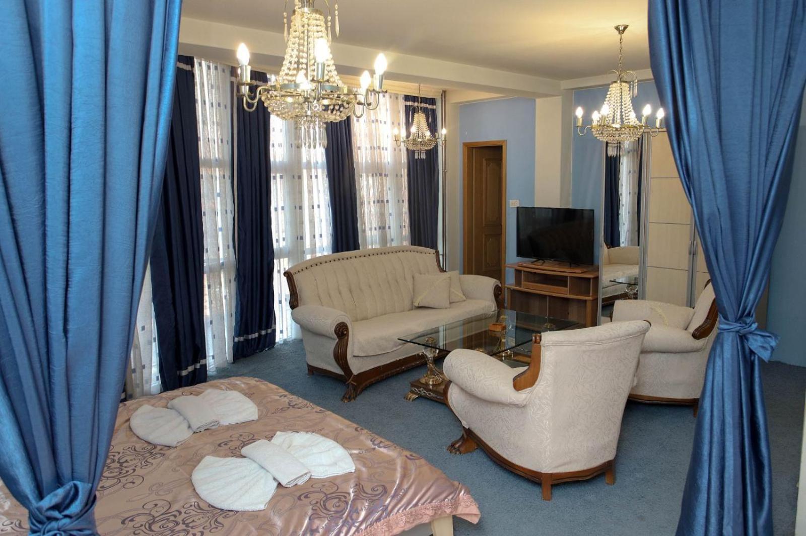 Hotel Xhema Pristina Esterno foto